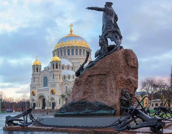 Путешествие в морскую душу России: экскурсия из Санкт-Петербурга в Кронштадт